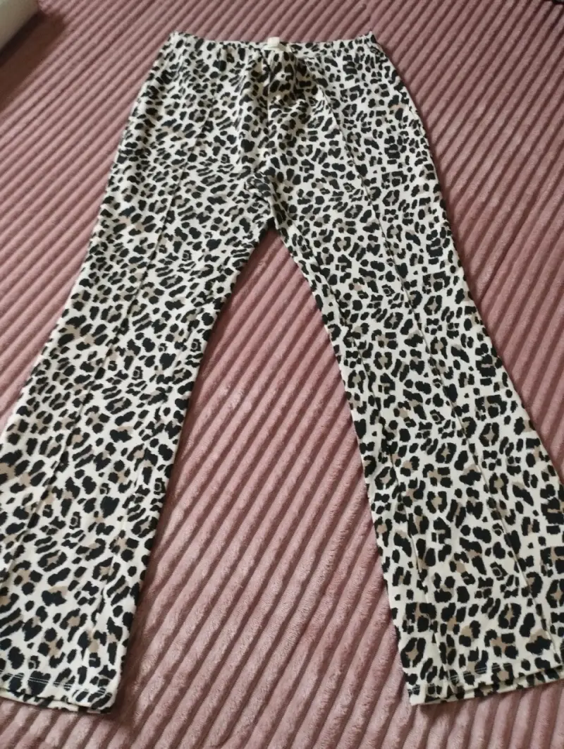 Pantalones estampado leopardo mujer - 1