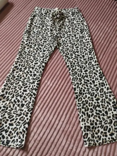 Pantalones estampado leopardo mujer - miniatura 1