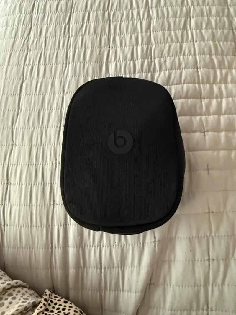 Beats Solo 4 - 6