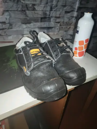 Zapatos de seguridad Athenas negros talla 42 da 43 - miniatura 1