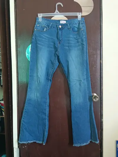 Jeans Aura Denim azul con flecos - miniatura 4