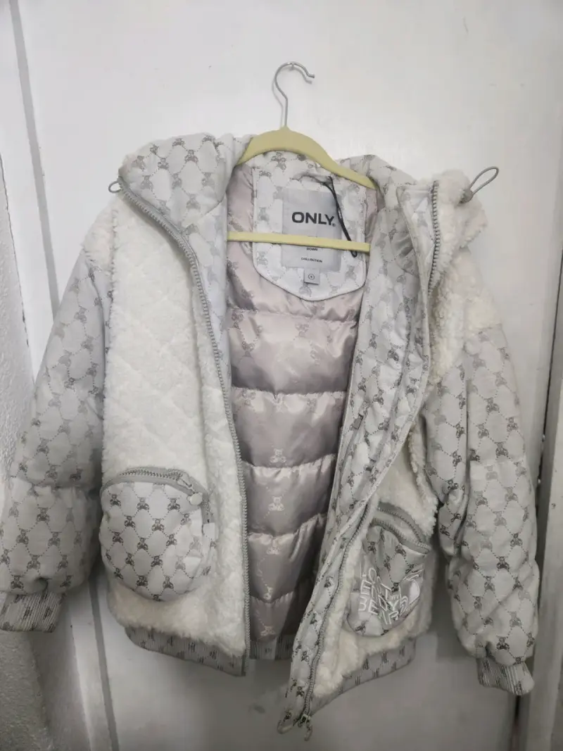 Chaqueta acolchada blanca marca Only - 1