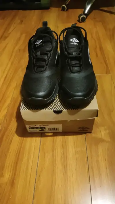 Zapatillas deportivas Umbro negras para hombre - miniatura 2