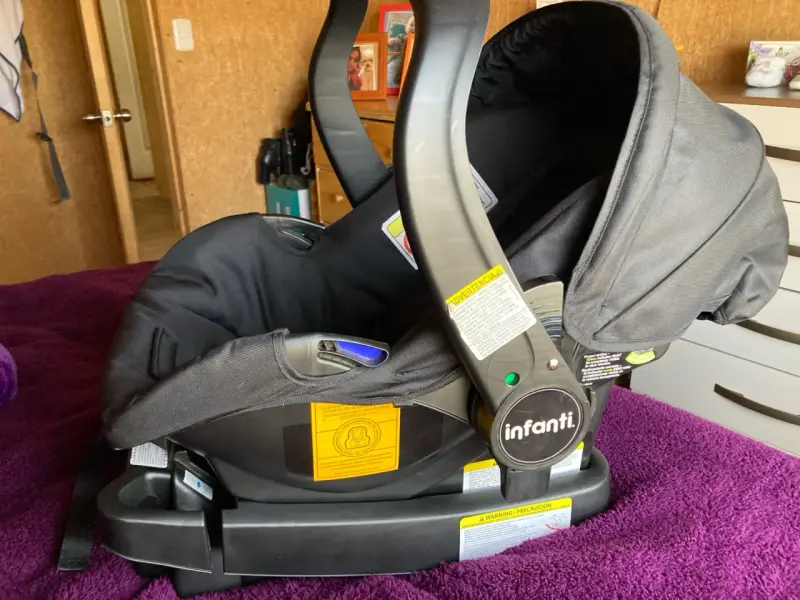 Silla de auto Infanti negra para bebé - 1