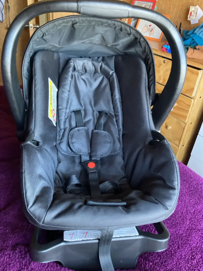 Silla de auto Infanti negra para bebé - 3