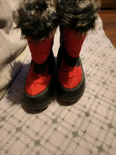 Botas de invierno negras y rojas con forro N° 28 - miniatura 2