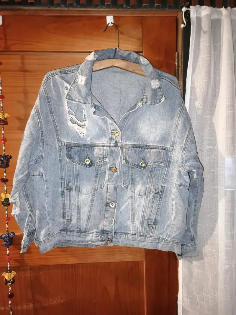 Chaqueta de mezclilla desgastada para mujer - 1