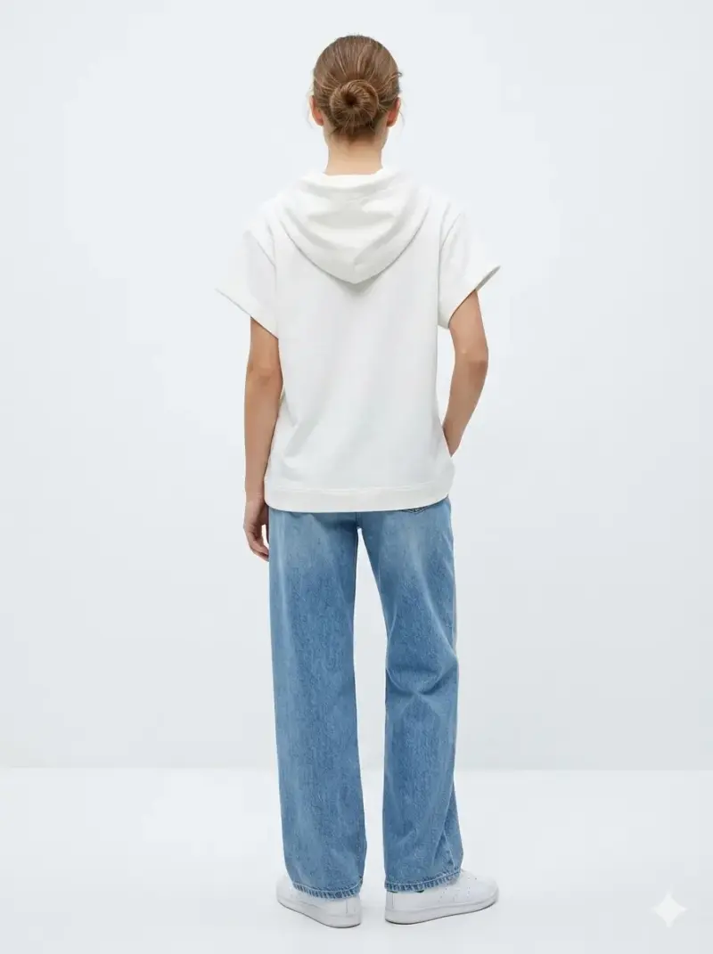Polerón ZARA blanco con capucha y bordado floral - 2