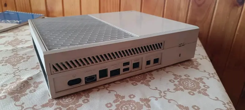 Consola de videojuegos Xbox One blanca - 1
