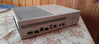 Consola de videojuegos Xbox One  blanca - miniatura 1
