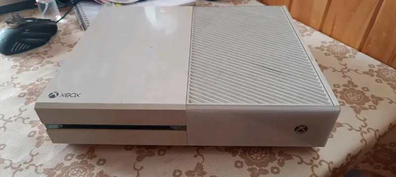 Consola de videojuegos Xbox One blanca - 2