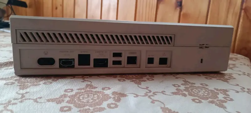 Consola de videojuegos Xbox One blanca - 3