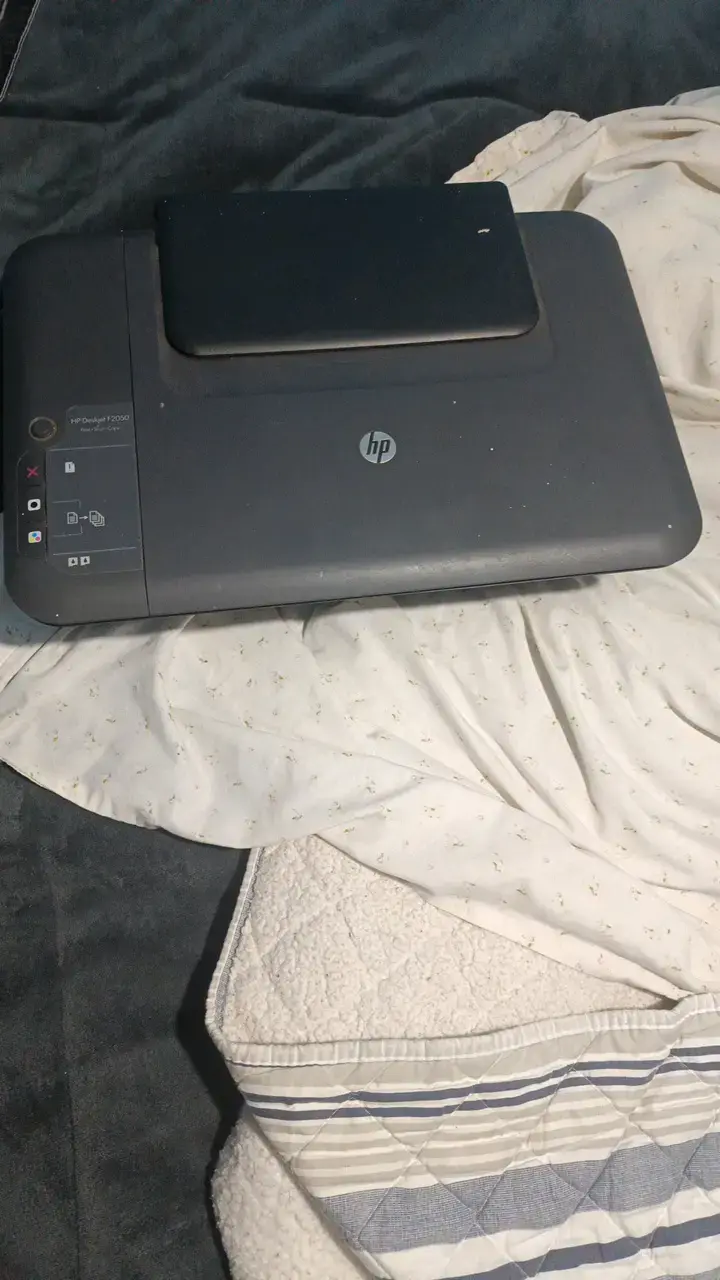 Impresora multifuncional HP Deskjet 2050 - 2