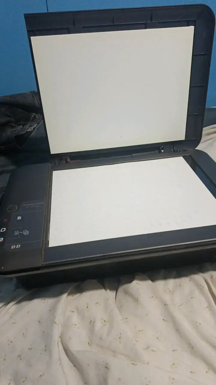 Impresora multifuncional HP Deskjet 2050 - 3