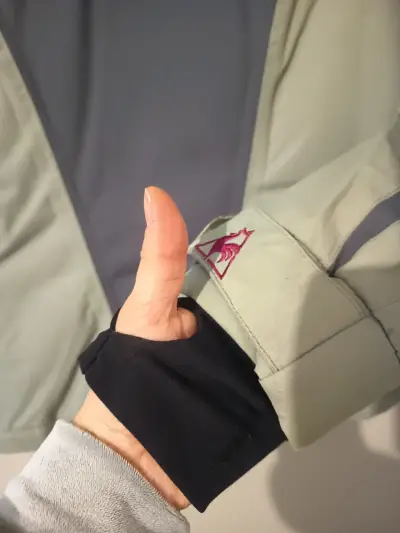 Chaqueta de esquí impermeable con capucha - miniatura 6