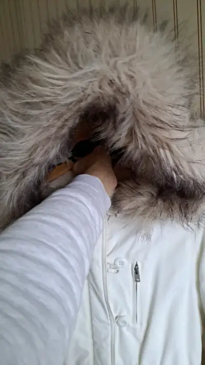 Chaqueta acolchada blanca con forro polar - miniatura 6