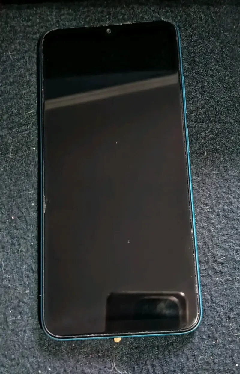 Smartphone Xiaomi POCO M5 con carcasa azul - 2