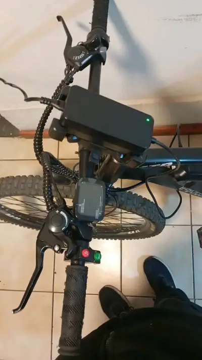 Bicicleta eléctrica MTB e-BOOST negra - miniatura 6