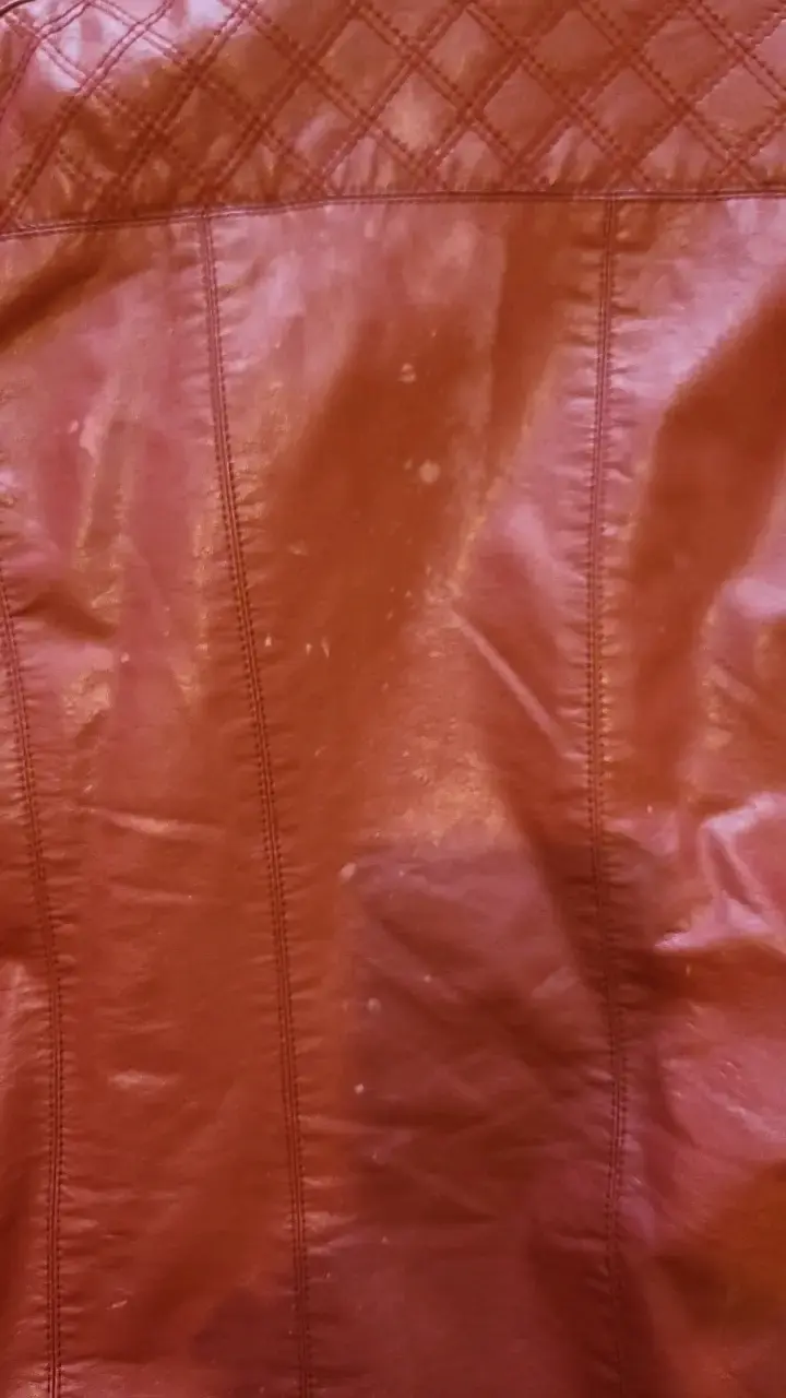 Chaqueta de cuero sintético roja para mujer - 4