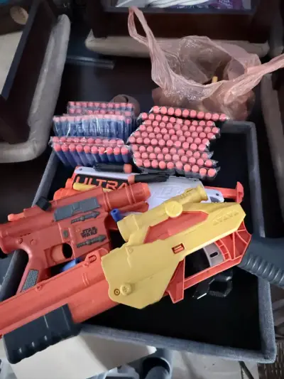 🔫 Lote de 3 pistolas NERF + más dardos - miniatura 3