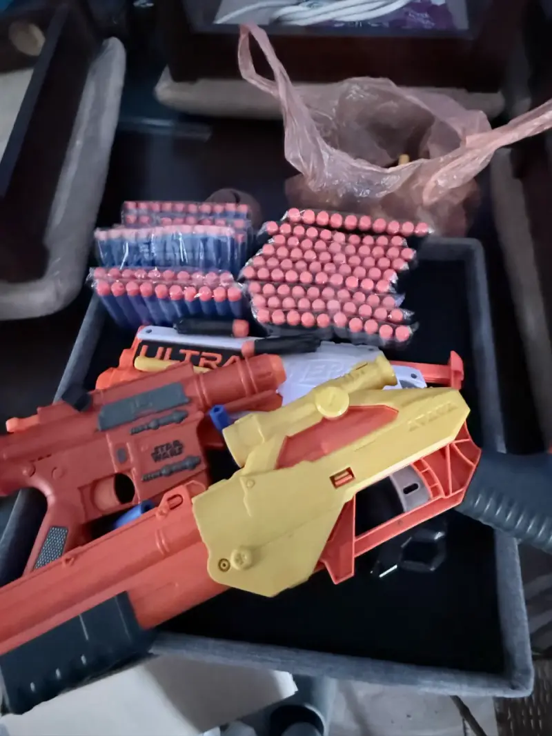 🔫 Lote de 3 pistolas NERF + más dardos - 4