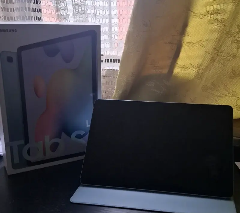 Tablet Samsung Galaxy Tab S6 Lite con caja