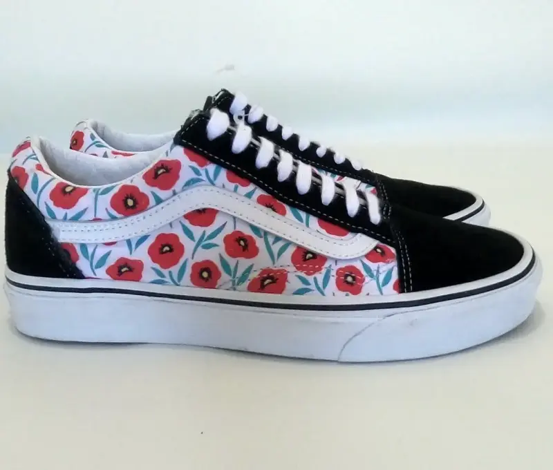 Zapatillas Vans con diseño floral