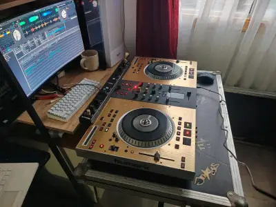 Controlador DJ profesional numark ns7 - miniatura 2