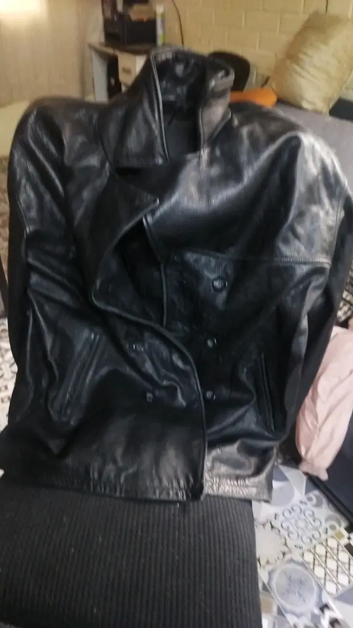 Chaqueta de cuero negra para hombre