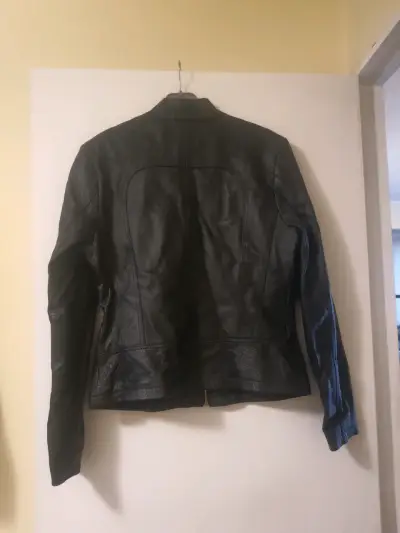 Chaqueta de cuero negra talla 42 - miniatura 2