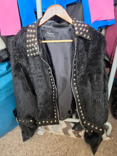 Chaqueta de piel sintética con tachas mb studio - miniatura 2