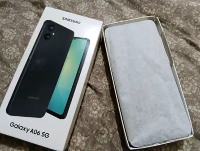 Smartphone Samsung con pantalla grande - miniatura 5