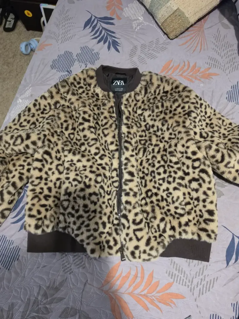 Chaqueta de piel sintética con estampado animal - 2