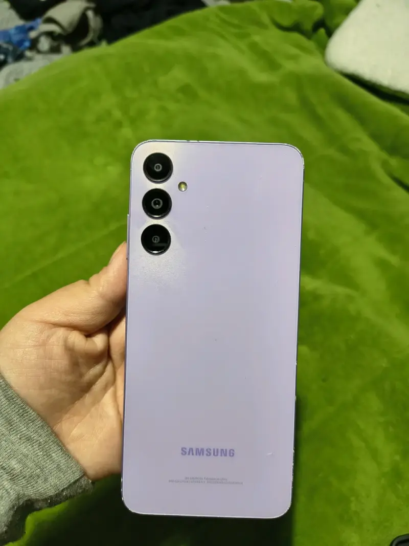 Smartphone Samsung Galaxy a05s en color lila - 1