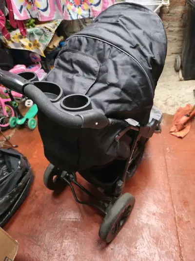 Coche de bebé Bebesit plegable y ligero - miniatura 2