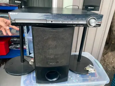 Sistema de sonido Sony con parlantes - miniatura 2