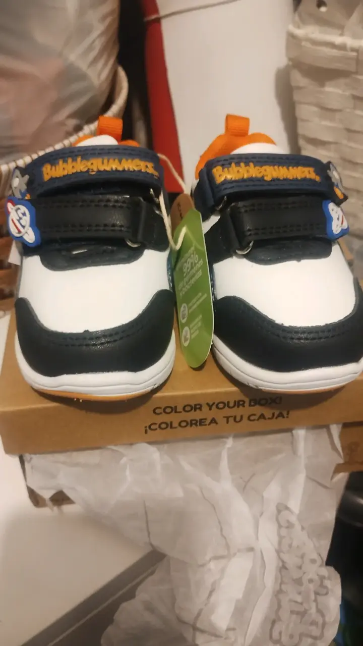 Zapatillas Bubblegummers para niño nuevas - 2