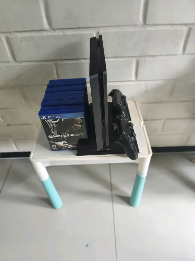 Consola PS4 con juegos y control - 1