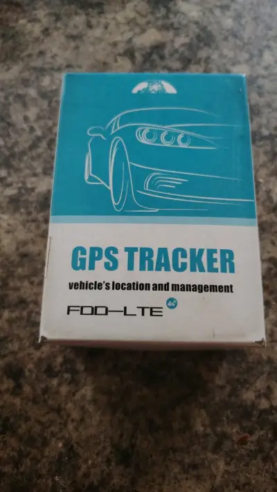Rastreador GPS para vehículos 4G LTE - miniatura 1