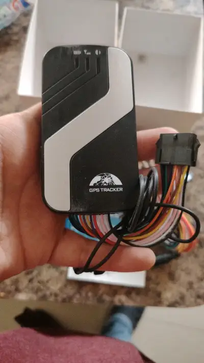 Rastreador GPS para vehículos 4G LTE - miniatura 3