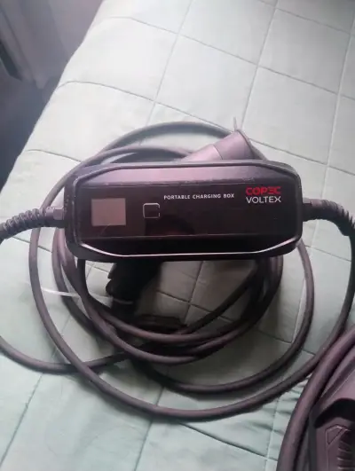 Cargador portátil Copec Voltex para autos eléctricos - miniatura 1