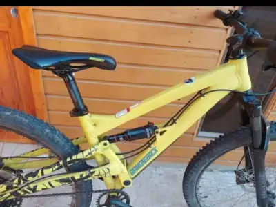 Bicicleta de montaña Diamondback amarilla - miniatura 1