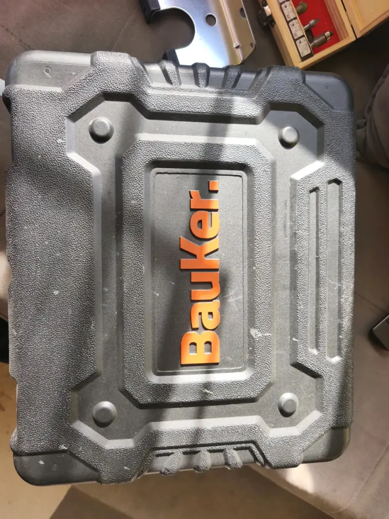 Fresadora Bauker 1200W para madera - 2