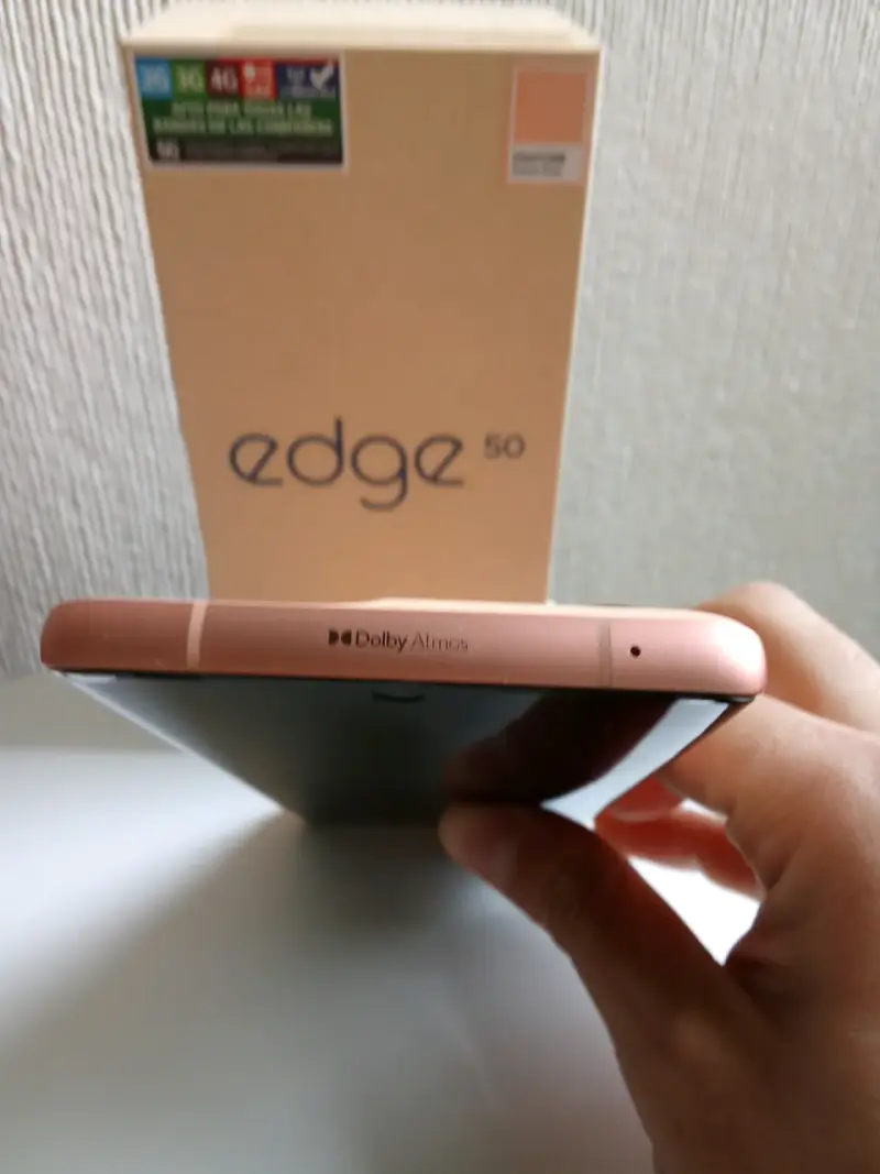 Motorola Edge 50 256GB 12GB RAM – Naranja Claro - 3