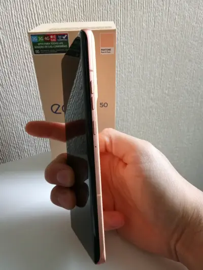 Motorola Edge 50 256GB 12GB RAM – Naranja Claro - miniatura 5