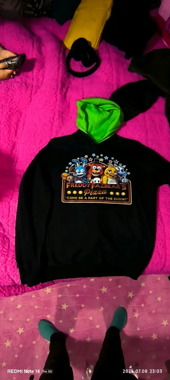 Polerón Freddy Fazbear's Pizza con capucha verde - 4
