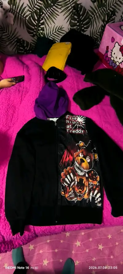 Polerón Freddy Fazbear's Pizza con capucha verde - miniatura 6