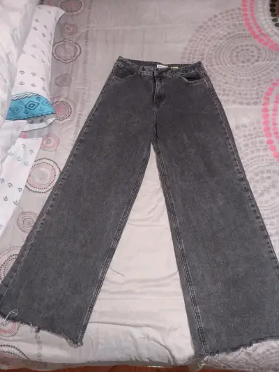 Jeans anchos gris oscuro para mujer - miniatura 1