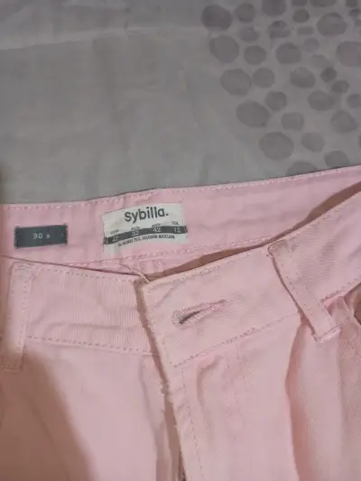 Jeans rosados desgastados para mujer - miniatura 2