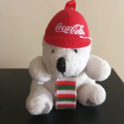 Osito de peluche Coca-Cola con gorro rojo - miniatura 1
